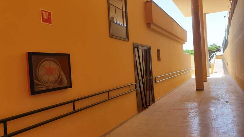 Instalaciones del colegio reparado/TA.